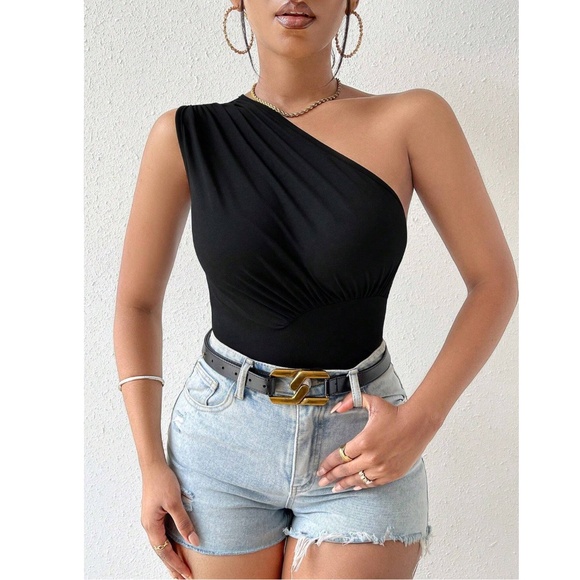 Black Ruched Asymmetrical Slim Fit One Shoulder Top - Picture 5 of 9